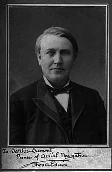 Thomas Edison, um dos participantes da guerra das correntes defendendo a corrente contínua